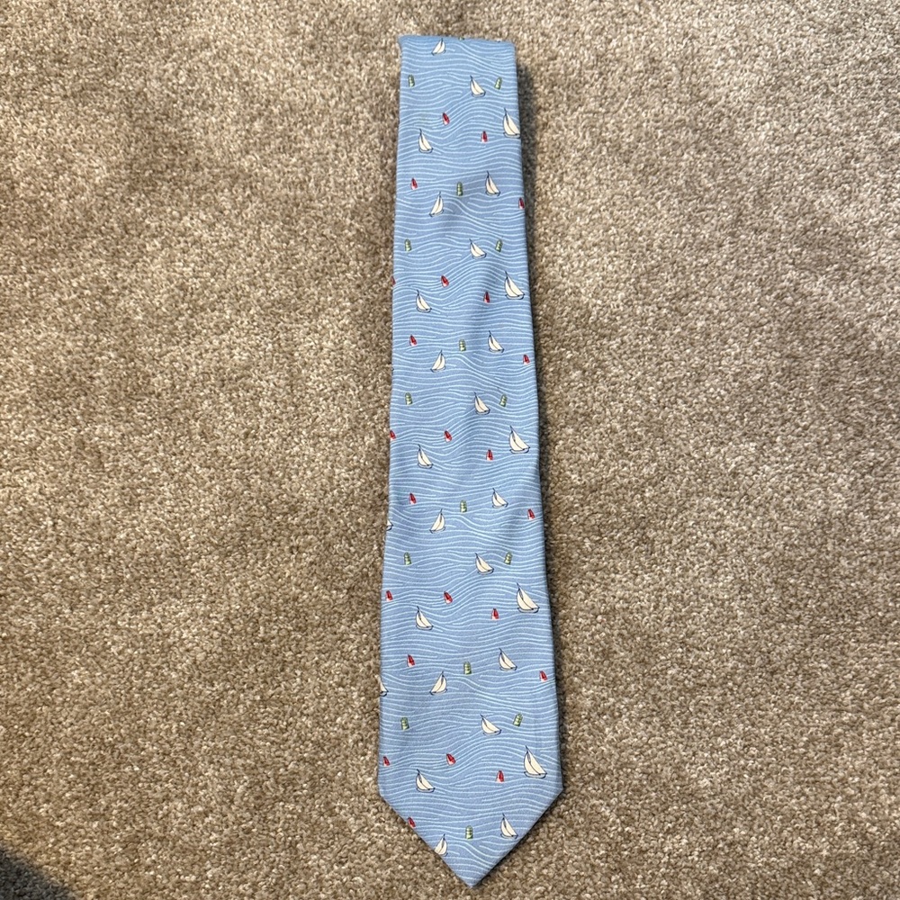 Vineyard Vines Light Blue Tie with Colorful Sailboats